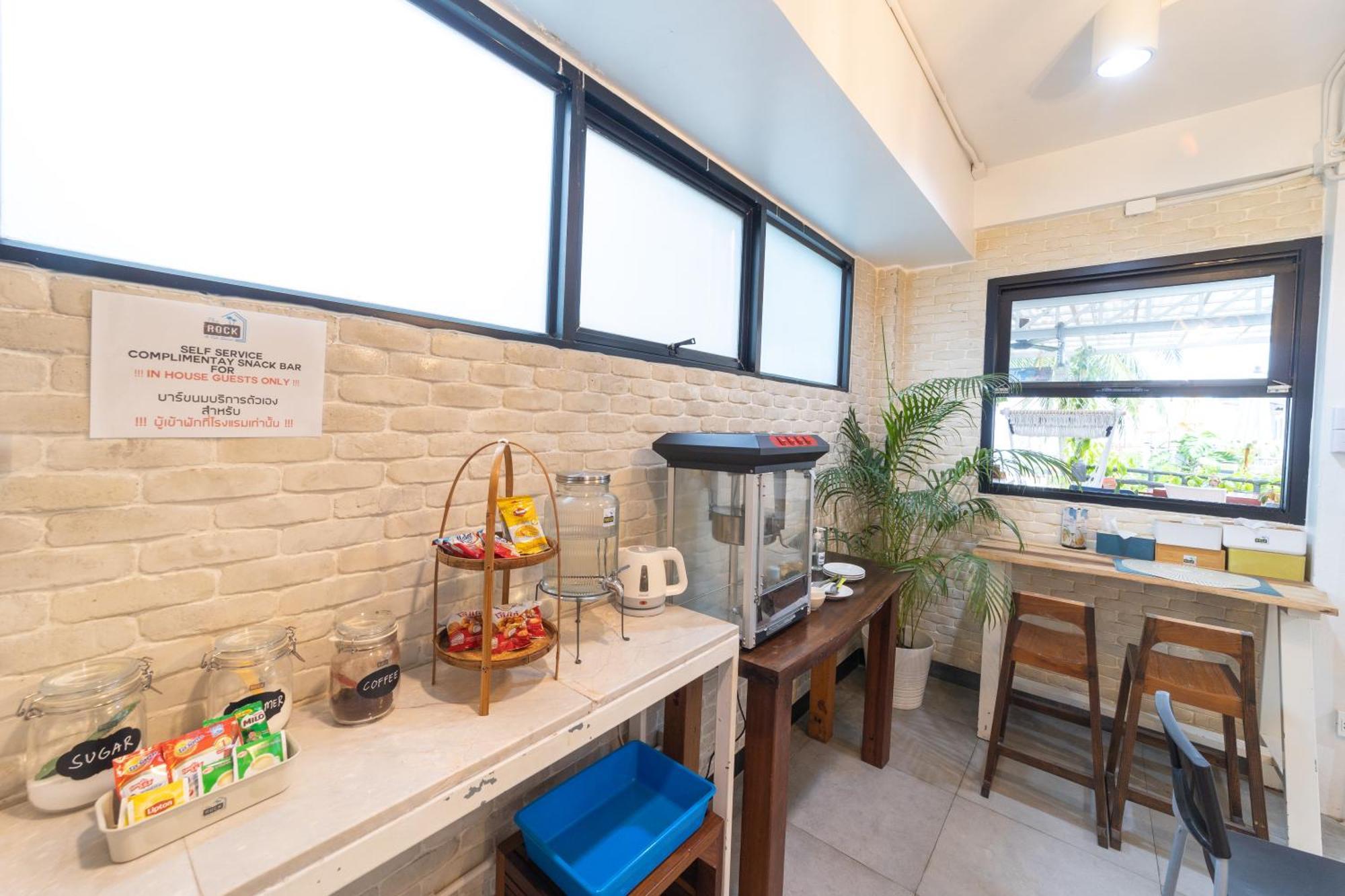 The Rock Samui Poshtel Lamai Beach Zewnętrze zdjęcie